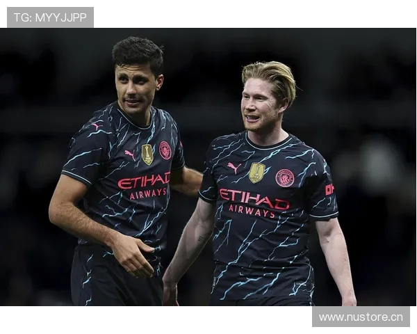 德布劳内对阵顶级后腰时传球空间受限解析 德布劳内对阵顶级后腰时传球空间受限解析